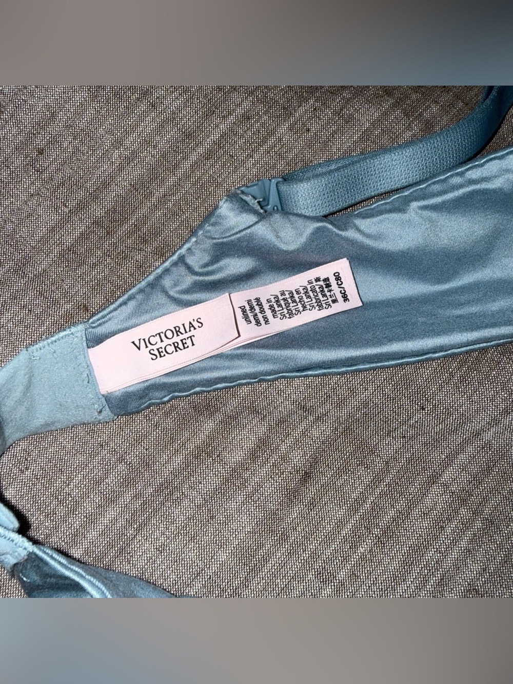 Victoria’s Secret Invisible Lift Unlined Demi Bra! - Picture 6 of 6